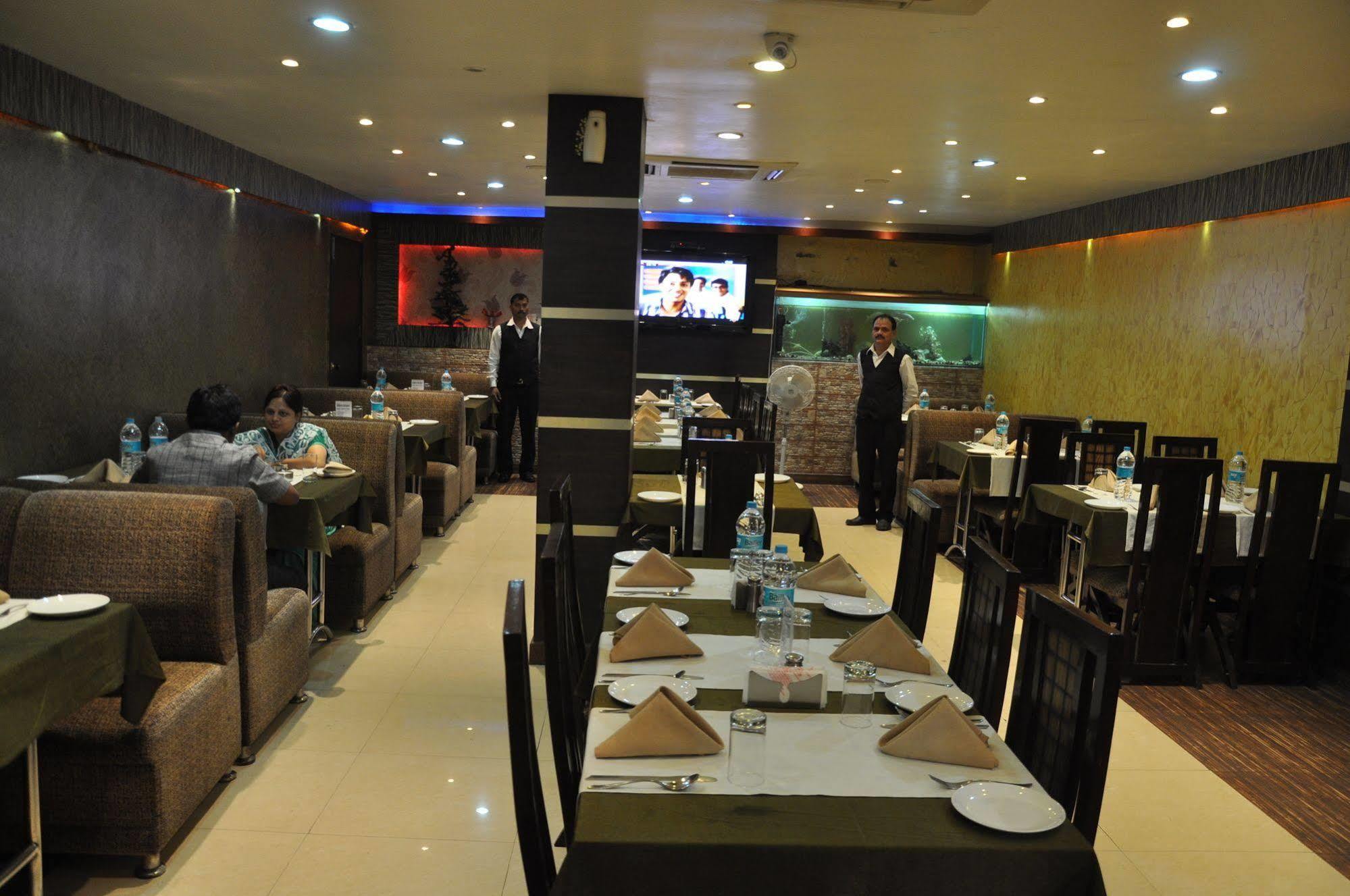 Hotel Vibhav Harsh Varanasi Eksteriør bilde