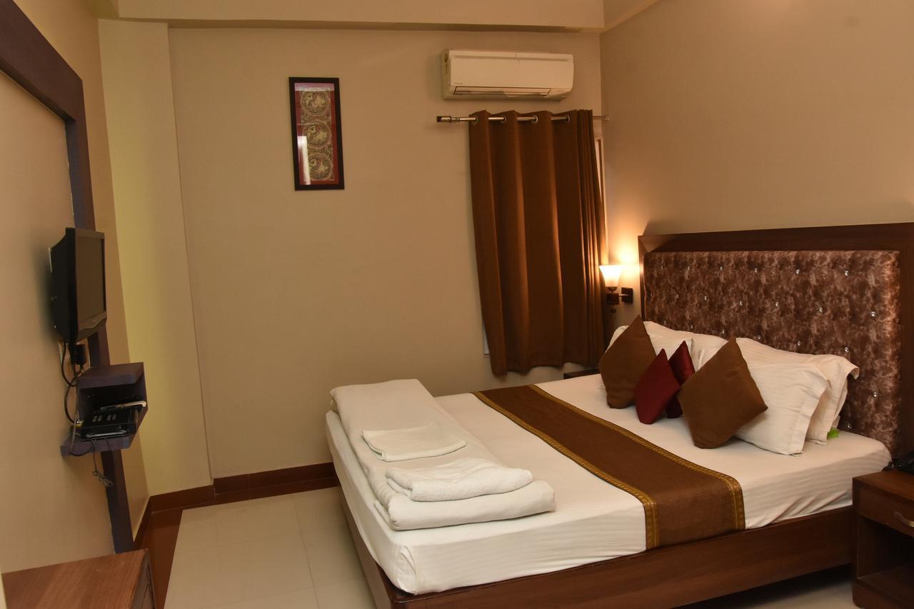 Hotel Vibhav Harsh Varanasi Eksteriør bilde