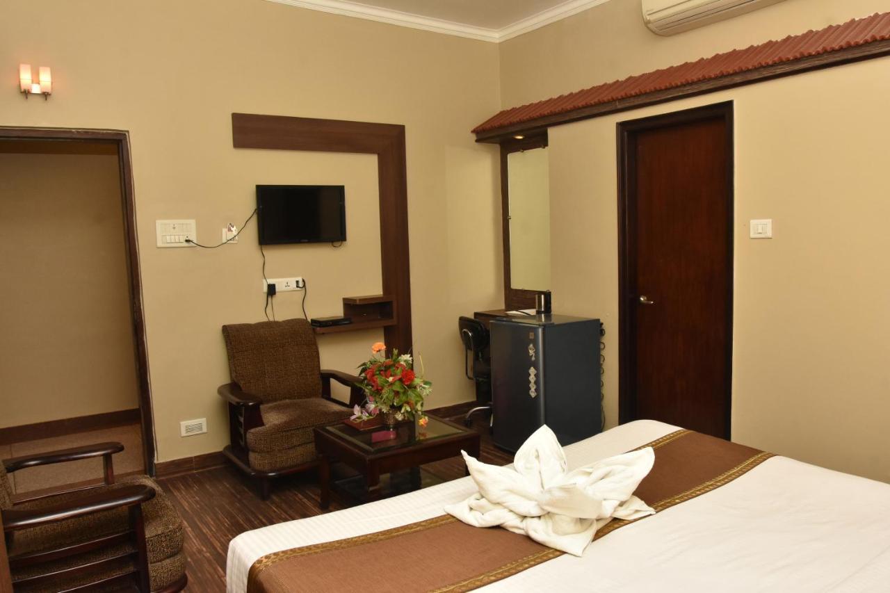 Hotel Vibhav Harsh Varanasi Eksteriør bilde